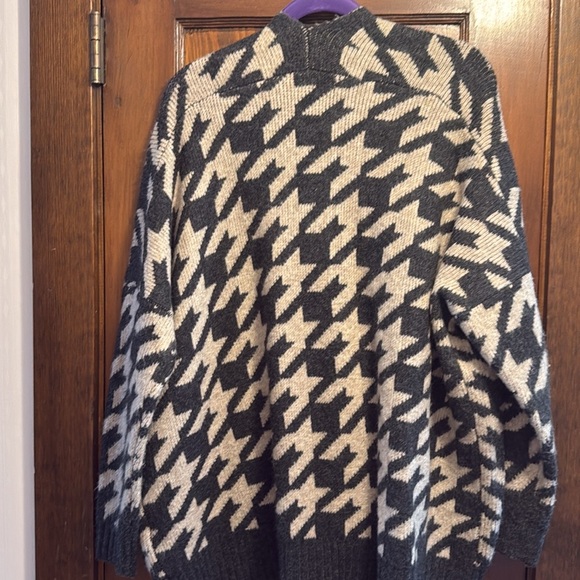 Dance & Marvel Open Front Houndstooth Cardigan - Picture 12 of 15